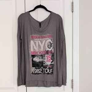 c+b Gray NYC Graphic Long Sleeve Top Size XS